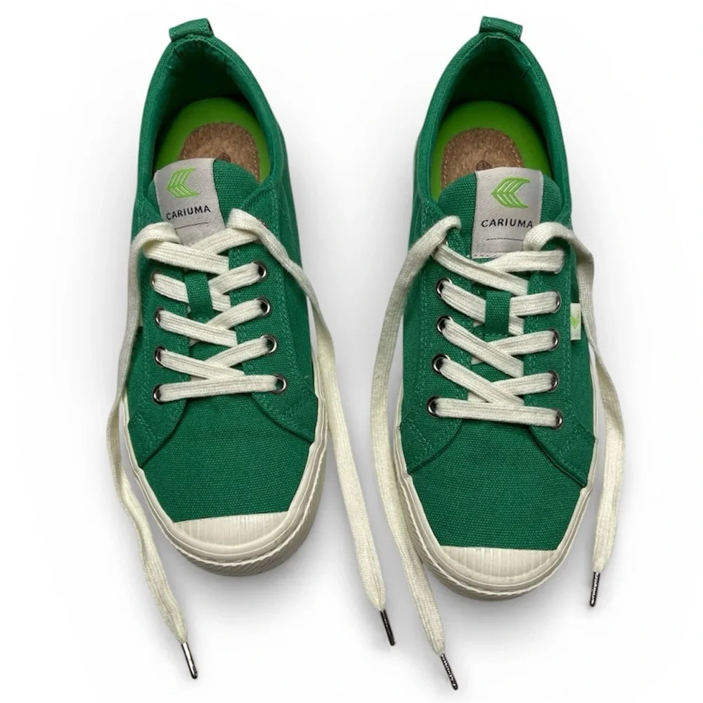 Cariuma Women’s Oca Low Sneakers Green Canvas Low Cap Toe Size 9